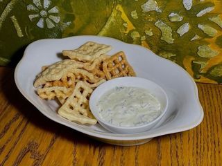 ХРУСТИНКИ З ЧАСНИКОВИМ СОУСОМ (10/30g)