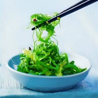 14. Goma wakame (ensalada de algas)