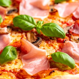 Pizza cotto e funghi