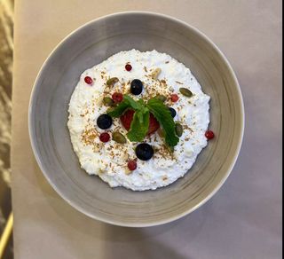 "Қаймақ жидек қосылған сүзбе" (250г)