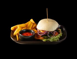 Бургер з яловичою котлетою