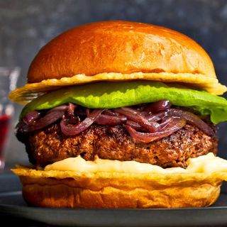 Philly cheesesteak burger w zestawie 
