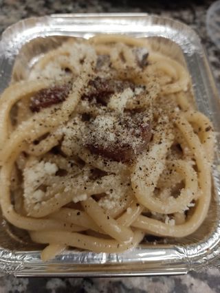 Lombrichelli cacio e pepe & guanciale a porzione