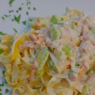 Pasta Salmone e zucchini