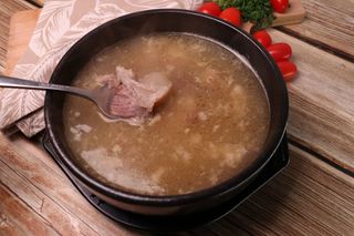 Суп из говяжьей голени (500г)