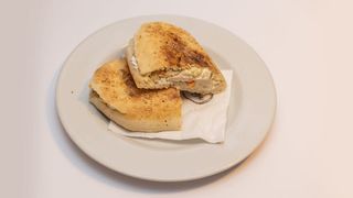 Sendvič sa pohovanom ćuretinom