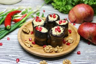 ბადრიჯანი ნიგვზით