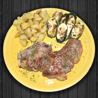 Bistecca cavallo più contorno a scelta tra patate e verdura griglia