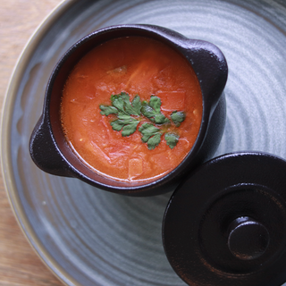 C03-902 Juneća paradajz čorba