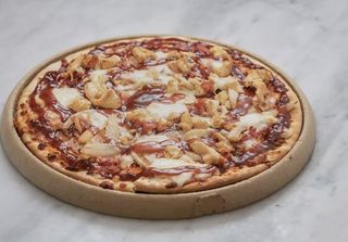Pizza Con Carne De Pollo Y Cebolla (33 Cm.)