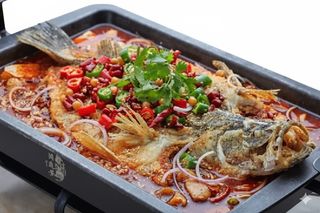 174 - Pesce alla griglia 诸葛烤鱼