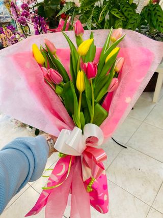 Ramo De Tulipanes