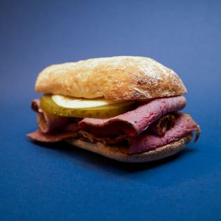 Bocadillo De Pastrami 