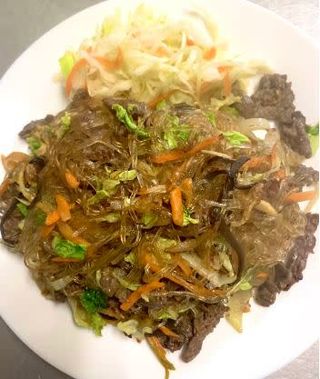 Makaron sojowy z wieprzowiną