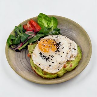 Авокадо тост /350 гр./