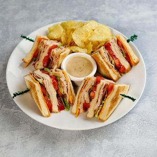 Sándwich Club House