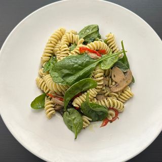 Fusili Al Pesto com Creme