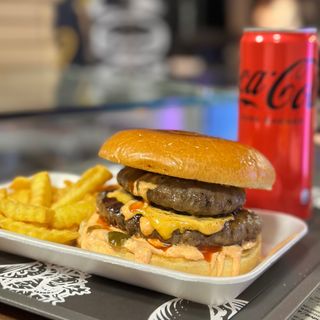 Chicago HOT burger + CocaCola