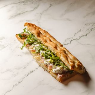 Focaccia de burrata e prosciutto cotto (entera)