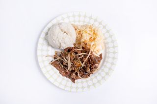 Wołowina pieczona w sezamie