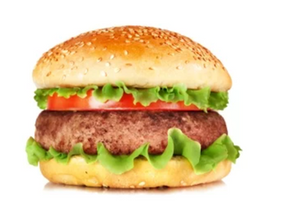 Hamburguesa, patata fritas y refresco en lata