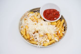 Пържени картофи със сирене