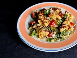 Салат Курка з манго (300г)
