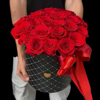 29 Big Red Roses