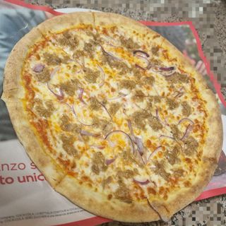  Pizza tonno