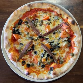 Pizza Alla Puttanesca (30 Cm.)