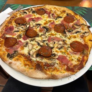 Pizza Pepperoni (mediana)