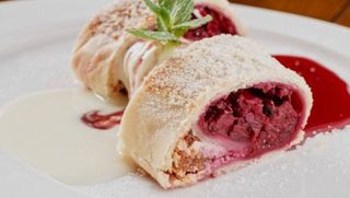 Штрудель вишневий