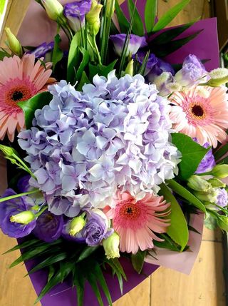 Buchet realizat din mix floral