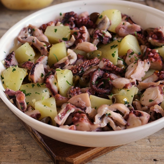 Polpo e patate con olive taggiasche