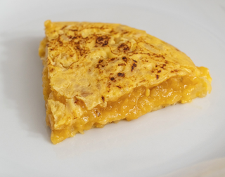 Tortilla de patatas y cebolla (2 raciones)