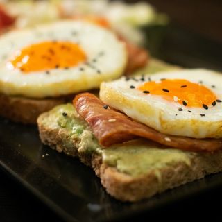 Авокадо тост