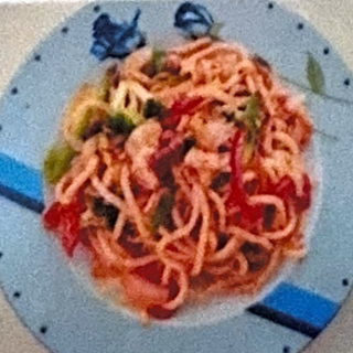 Udon frito tres delicias