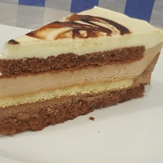 Tarta tres chocolates
