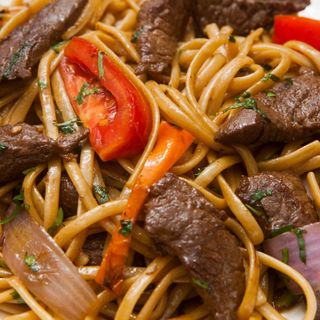 TALLARIN SALTADO DE TERNERA