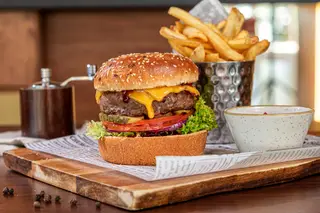 Cheese & bacon burger