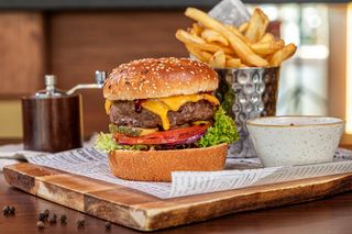 Cheese & bacon burger