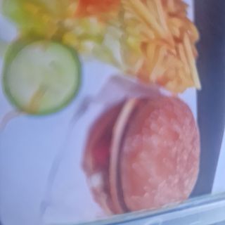 Plato Combinado De Hamburguesa De Vegetal