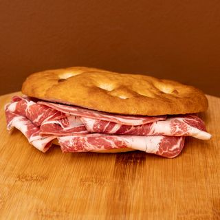 Schiacciata toscana *no glutine* con capocollo