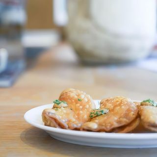 Tapa De Empanadillas De Pulled Pork Con Mayonesa De Chipotle