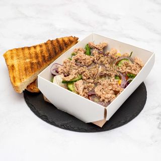 Sałatka z tuńczykiem