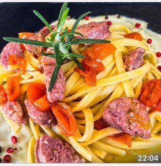 Scialatelo salsiccia di Norcia e funghi