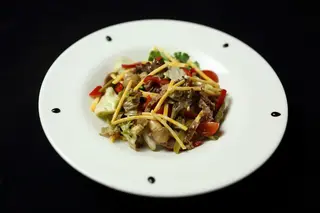 Salata la gratar cu carne de vitel