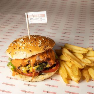 Red Garter Burger + patate