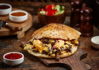 Pan Pita Con Queso Feta