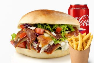 Panino kebab + patatine fritte + bevanda a scelta